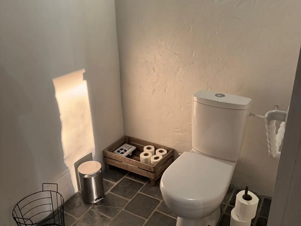 WC avec sol en ardoise