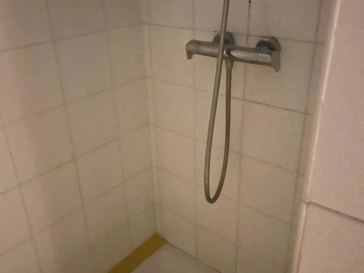 Douche carrelée
