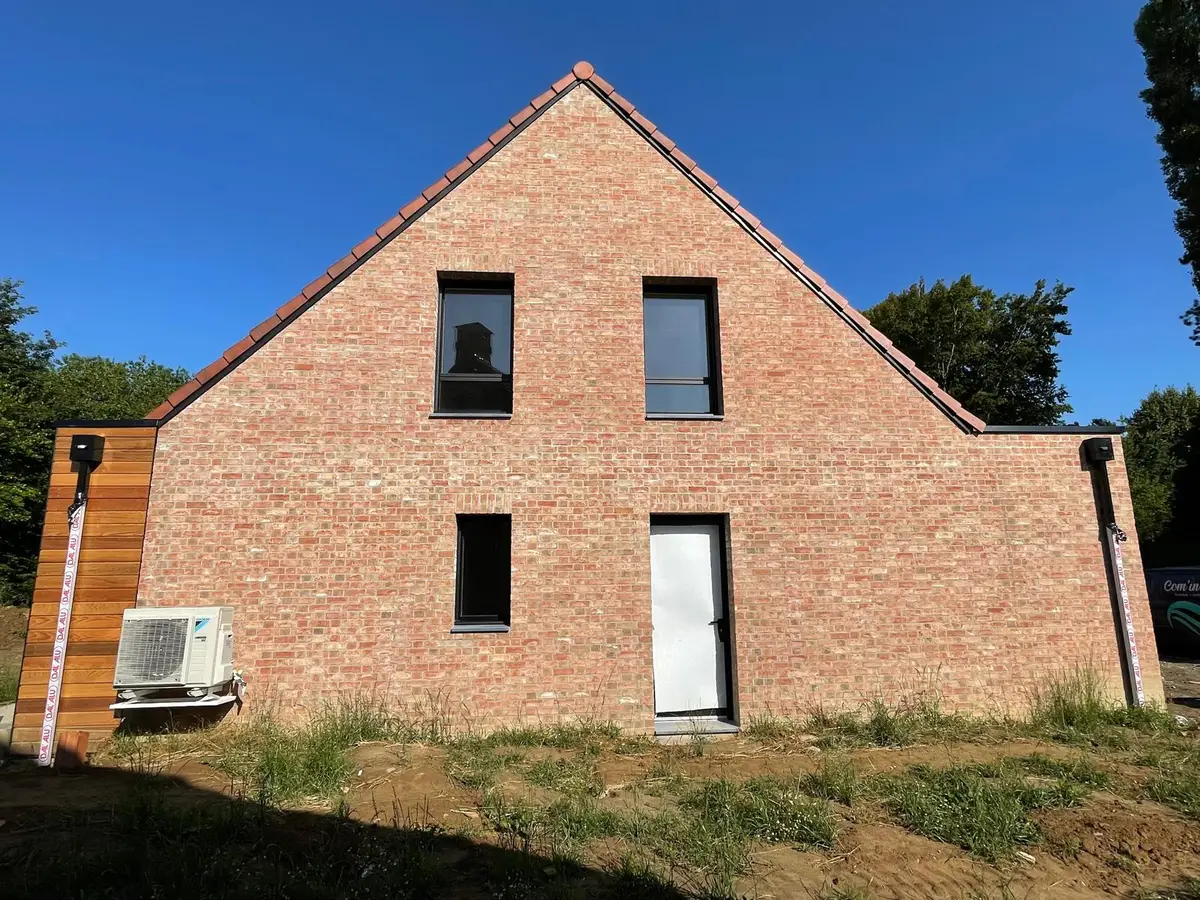 Maison neuve en briques apres travaux